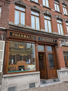 Loisirs Visite la Pharmacie CAENEVET-ROYE