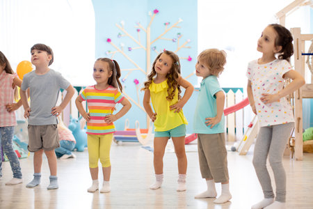 Stages,cours Ateliers Dance Kids : veil corps musique pour enfants centre social Cocteau