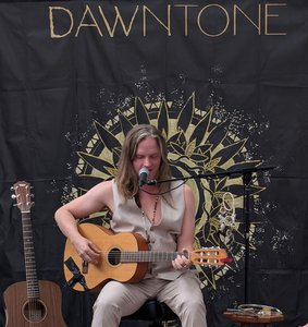 Expositions Concert Folk: Dawntone